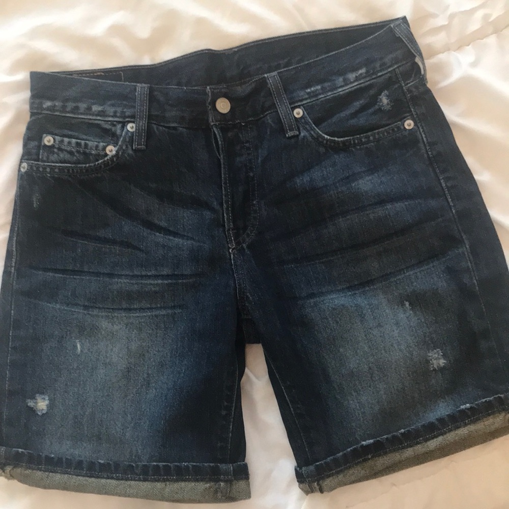 Levi’s denim shorts